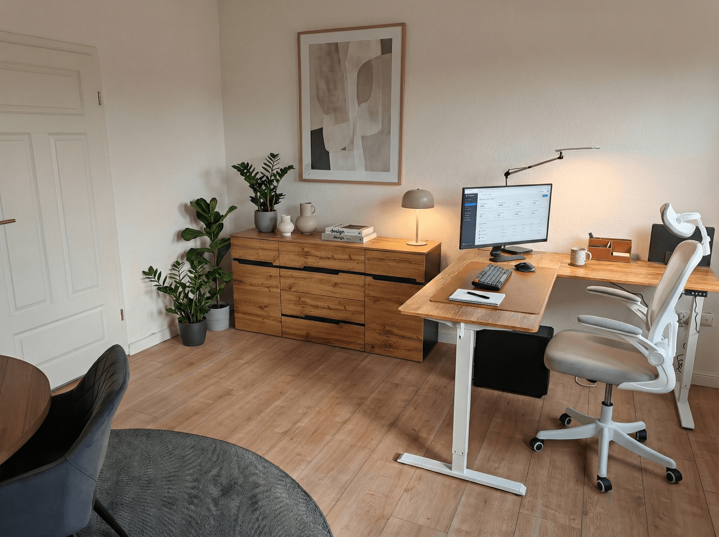 Unser moderner Büroraum in Gifhorn – nutzbar als privates Büro oder Besprechungsraum